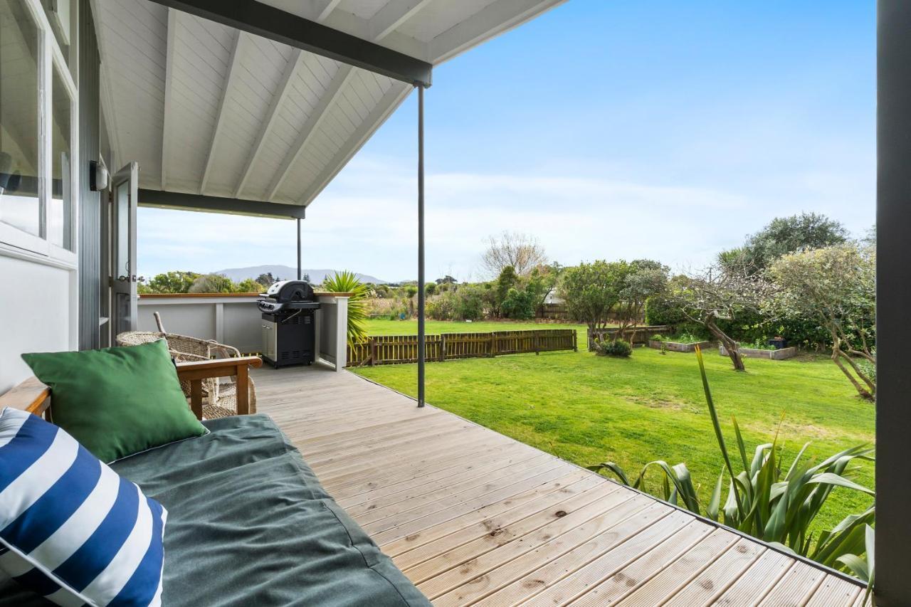 Queenie - Waikanae Beach Holiday Home Dış mekan fotoğraf